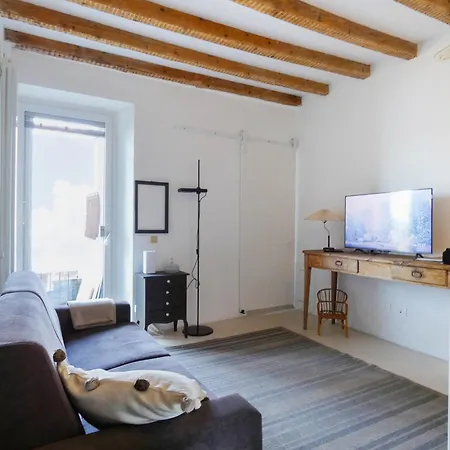 Holiday home Zizzi Home - La Casa Nel Borgo Blevio